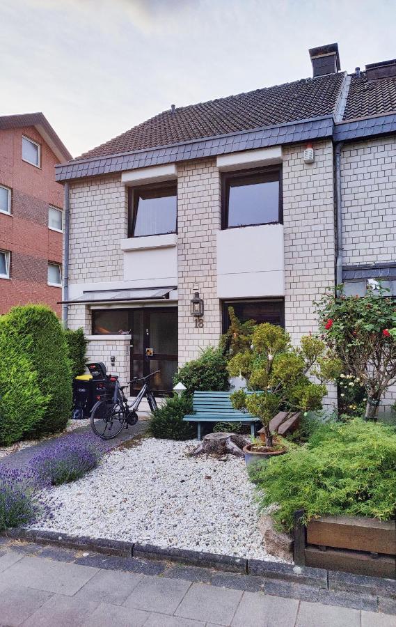 Spacious & Comfortable Guestrooms W Private Bathrooms Near Koelnmesse & Lanxess Arena, Free Parking, Highspeed Wifi Buitenkant foto